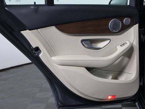 Used 2020 Mercedes-Benz C 300 Sedan image 13