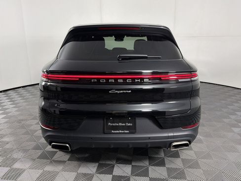 Certified 2026 Porsche Cayenne AWD/4WD image 10
