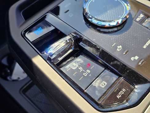 New 2026 BMW iX xDrive45 w/ M Sport Package image 37