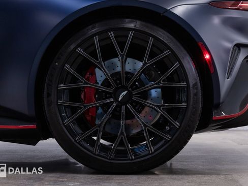 Used 2023 Aston Martin V12 Vantage Roadster RWD image 3