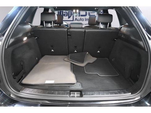 Used 2022 Mercedes-Benz GLA 250 4MATIC image 16