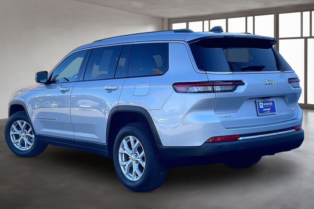 Used 2023 Jeep Grand Cherokee L Limited w/ Rear Seat Video Group I AWD/4WD image 4