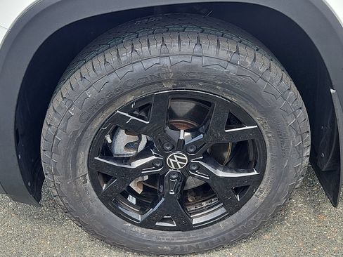 Used 2024 Volkswagen Atlas Peak Edition SEL AWD/4WD image 7