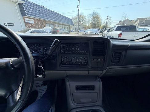 Used 2002 Chevrolet Tahoe LT AWD/4WD image 4