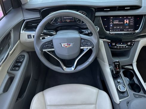 Used 2021 Cadillac XT6 Premium Luxury image 14