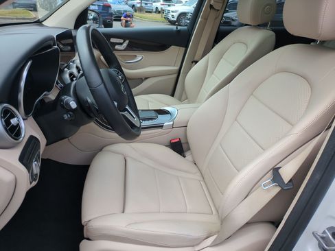 Used 2022 Mercedes-Benz GLC 300 image 14