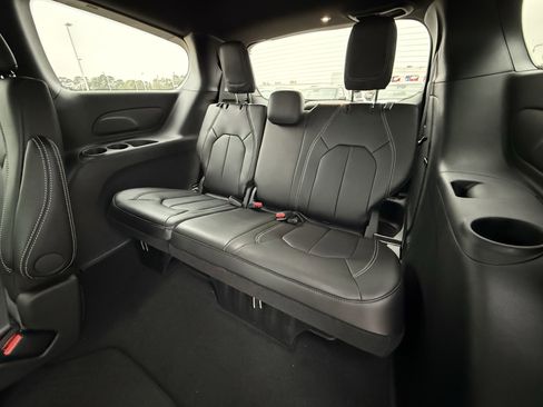 New 2026 Chrysler Voyager LX image 16