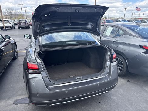 Used 2025 Nissan Versa SV FWD image 22