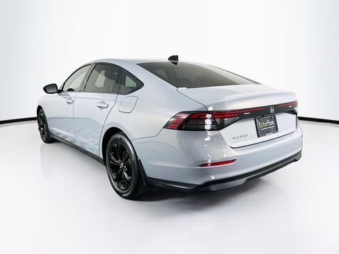 Used 2025 Honda Accord SE image 5