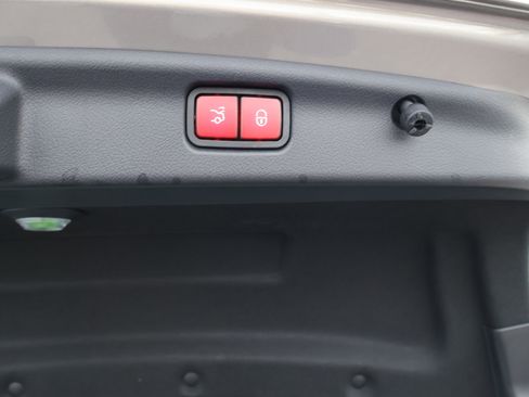 Certified 2023 Mercedes-Benz C 300 Sedan image 20