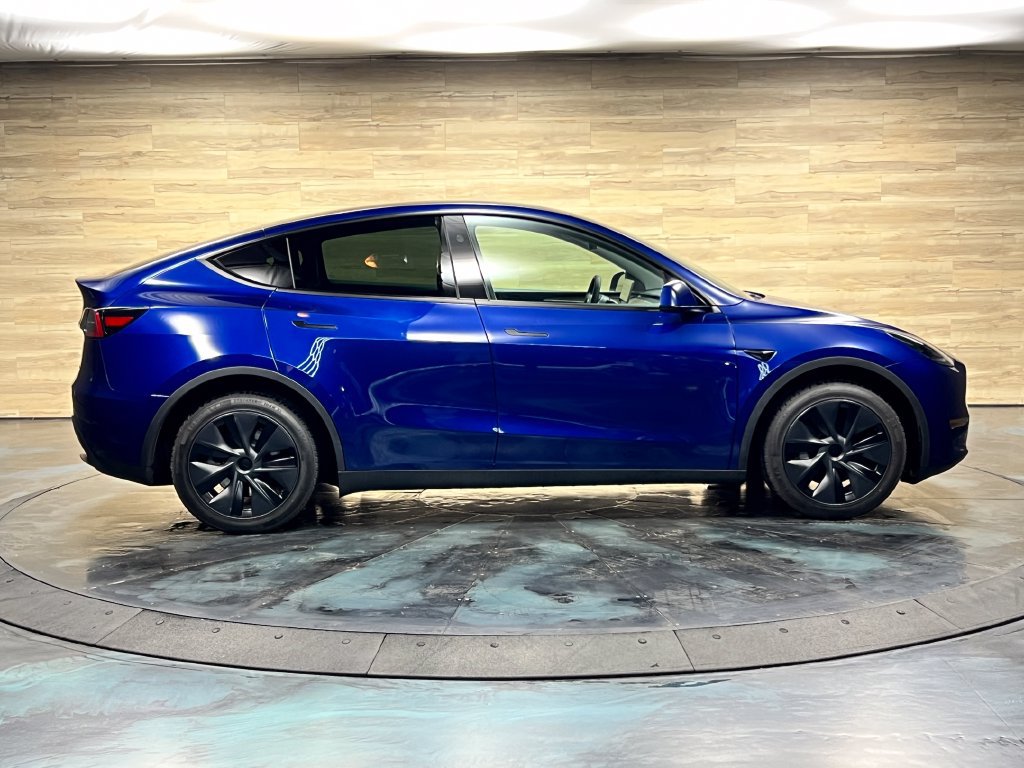 Used 2025 Tesla Model Y Long Range AWD/4WD image 23