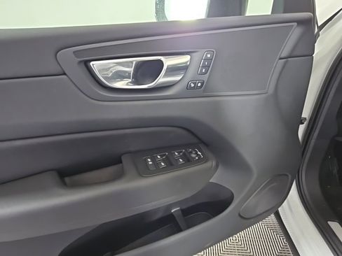 Certified 2023 Volvo XC60 B5 Plus w/ Protection Package Premier image 18