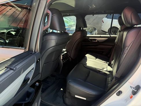 Used 2025 Lexus LX 700h F Sport AWD/4WD image 22
