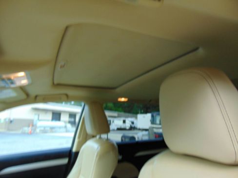 Used 2016 Toyota Highlander XLE FWD image 25