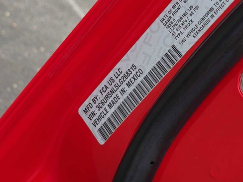 Certified 2020 RAM 2500 Laramie image 23