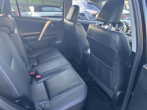 Used 2015 Toyota RAV4 Limited image 13