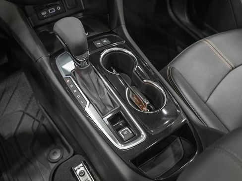 Used 2023 Chevrolet Equinox Premier FWD image 23