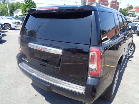 Used 2018 GMC Yukon Denali w/ Open Road Package AWD/4WD image 18