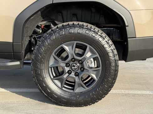 New 2026 Lexus GX 550 AWD/4WD image 16