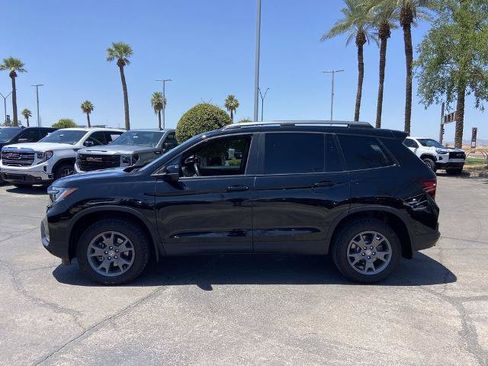 Used 2025 Honda Passport TrailSport image 4