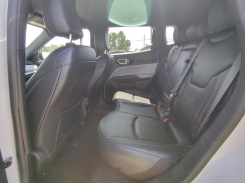 Used 2024 Jeep Compass Limited AWD/4WD image 10