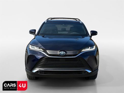 Used 2021 Toyota Venza XLE image 2