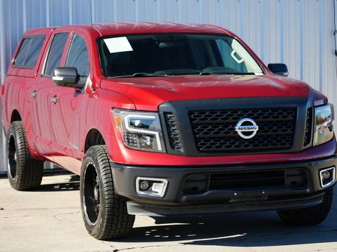 Used 2017 Nissan Titan S image 43