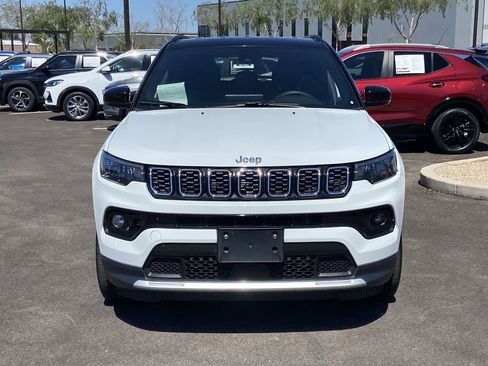 Used 2025 Jeep Compass Limited image 3