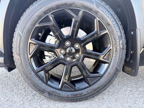 Used 2023 Toyota Highlander LE image 22