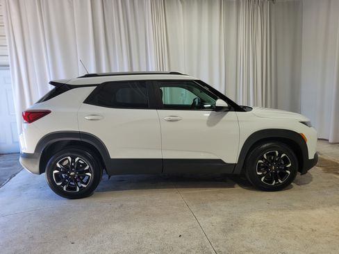 Certified 2022 Chevrolet TrailBlazer LT w/ Convenience Package image 4