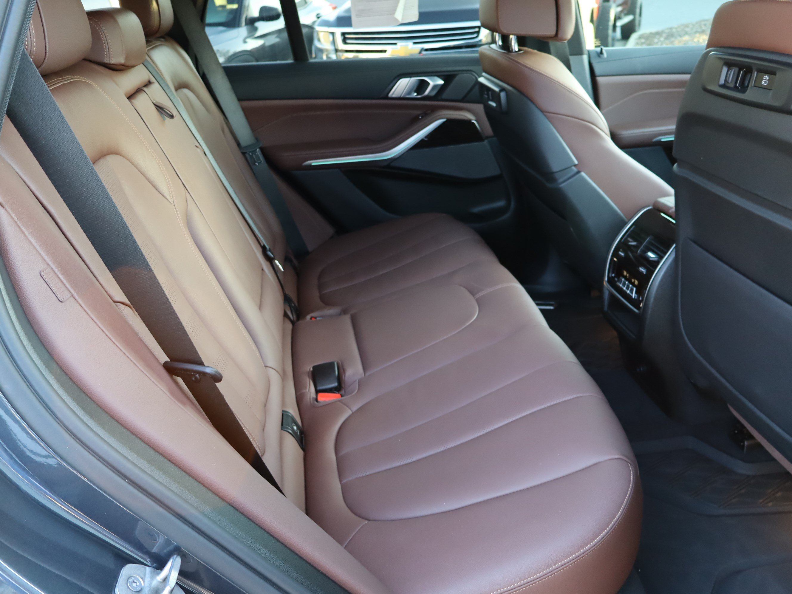 Used 2021 BMW X5 M50i AWD/4WD image 35