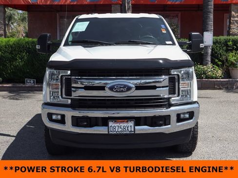 Used 2017 Ford F250 XLT w/ XLT Value Package AWD/4WD image 3