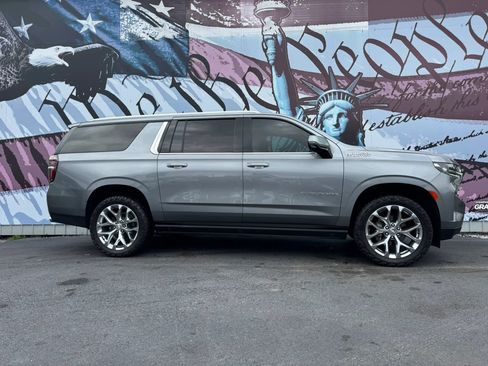 Used 2021 Chevrolet Suburban High Country AWD/4WD image 1
