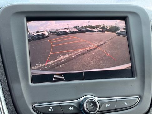 Used 2023 Chevrolet Equinox LS w/ LS Convenience Package FWD image 32