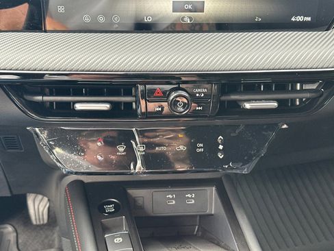 New 2026 Nissan Kicks SR image 29