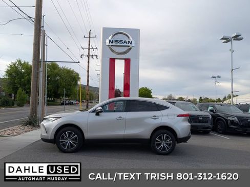 Used 2024 Toyota Venza LE AWD/4WD image 1