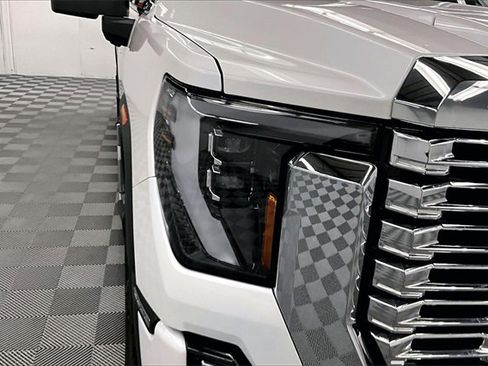 Used 2024 GMC Sierra 2500 Denali w/ Technology Package image 33