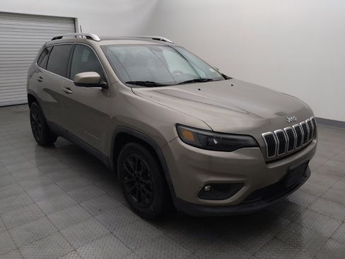 Used 2019 Jeep Cherokee Latitude Plus w/ Comfort/Convenience Group image 13
