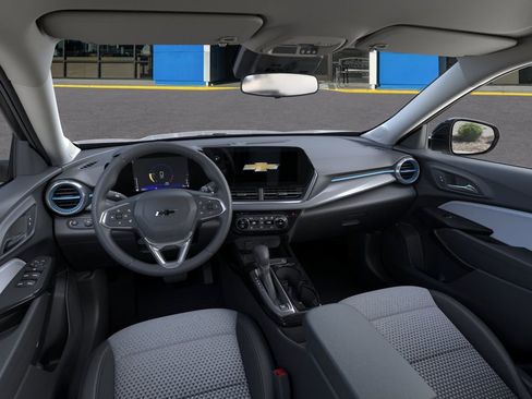 New 2026 Chevrolet Trax LT w/ Driver Confidence Package FWD image 15