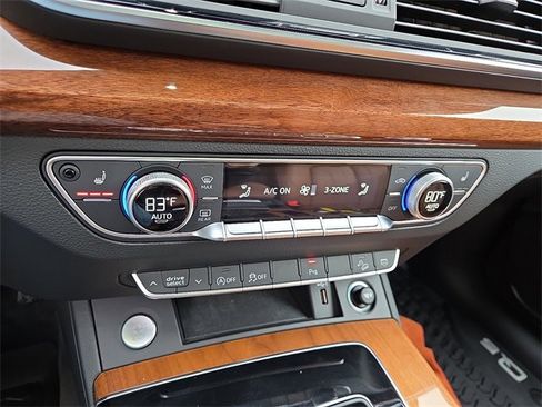 Certified 2021 Audi Q5 2.0T Premium w/ Convenience Package image 17