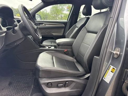 Used 2022 Volkswagen Atlas Cross Sport SE AWD/4WD image 5