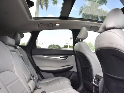 Used 2023 INFINITI QX50 Luxe w/ Accent Package FWD image 26