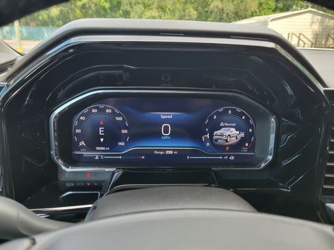 Certified 2025 Chevrolet Silverado 1500 RST AWD/4WD image 17