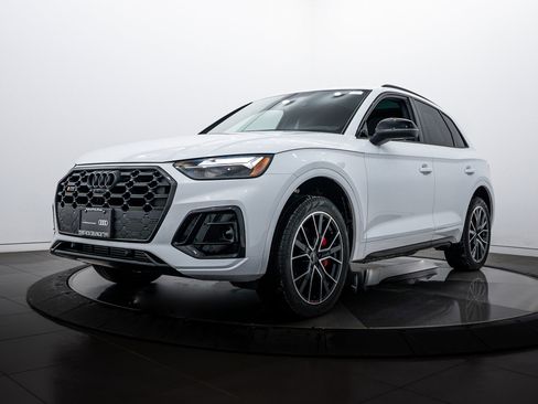 Certified 2025 Audi SQ5 Premium Plus w/ Premium Plus Package image 7