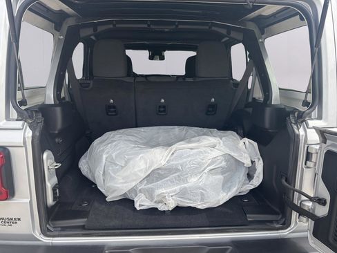 Certified 2024 Jeep Wrangler Sahara w/ Technology Group image 23