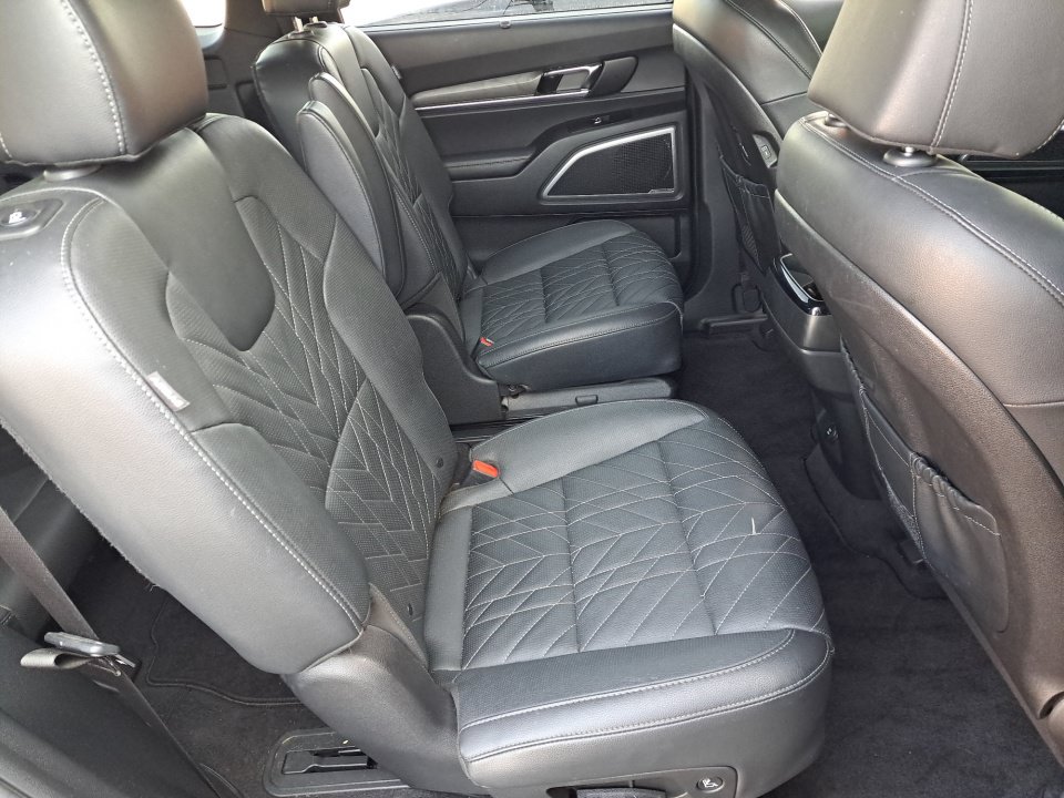 Used 2023 Kia Telluride EX X-Line AWD/4WD image 16