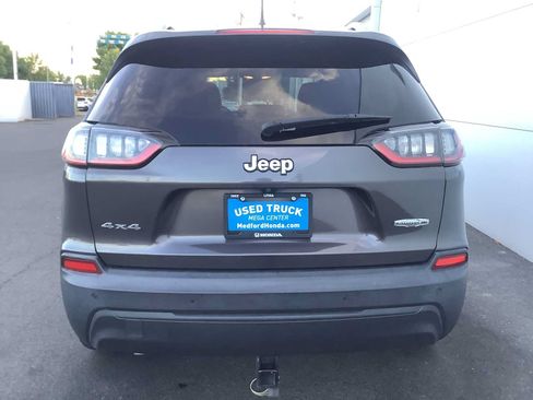 Used 2021 Jeep Cherokee Latitude Plus AWD/4WD image 5