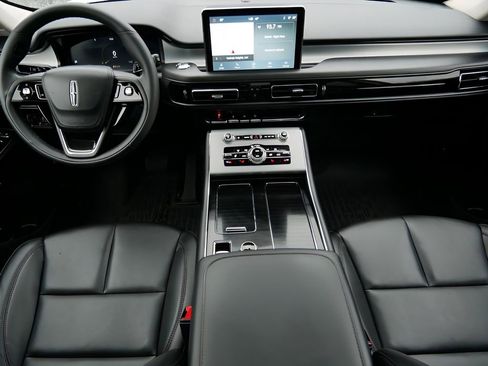 Used 2023 Lincoln Aviator AWD w/ Premium Package image 14