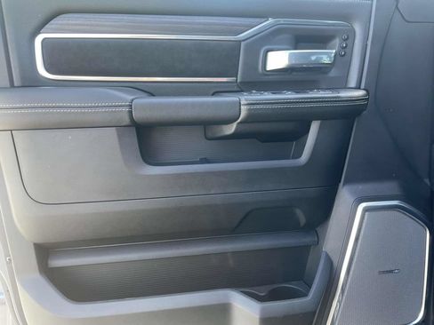 New 2026 RAM 2500 Laramie AWD/4WD image 27