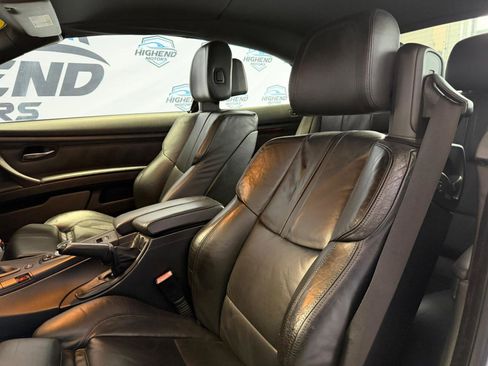 Used 2011 BMW M3 Convertible image 21